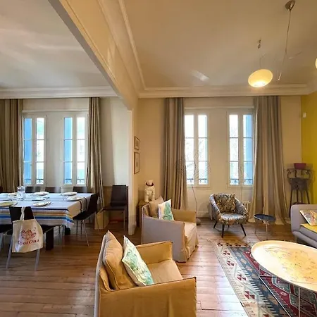 Superbe Maison Familiale Avec Jardin Au Coeur De *