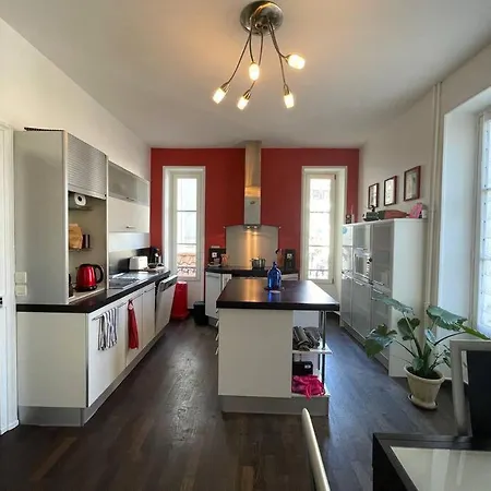 Superbe Maison Familiale Avec Jardin Au Coeur De Biarritz